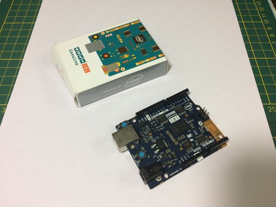 Image Of Intel Genuino Out of the Box